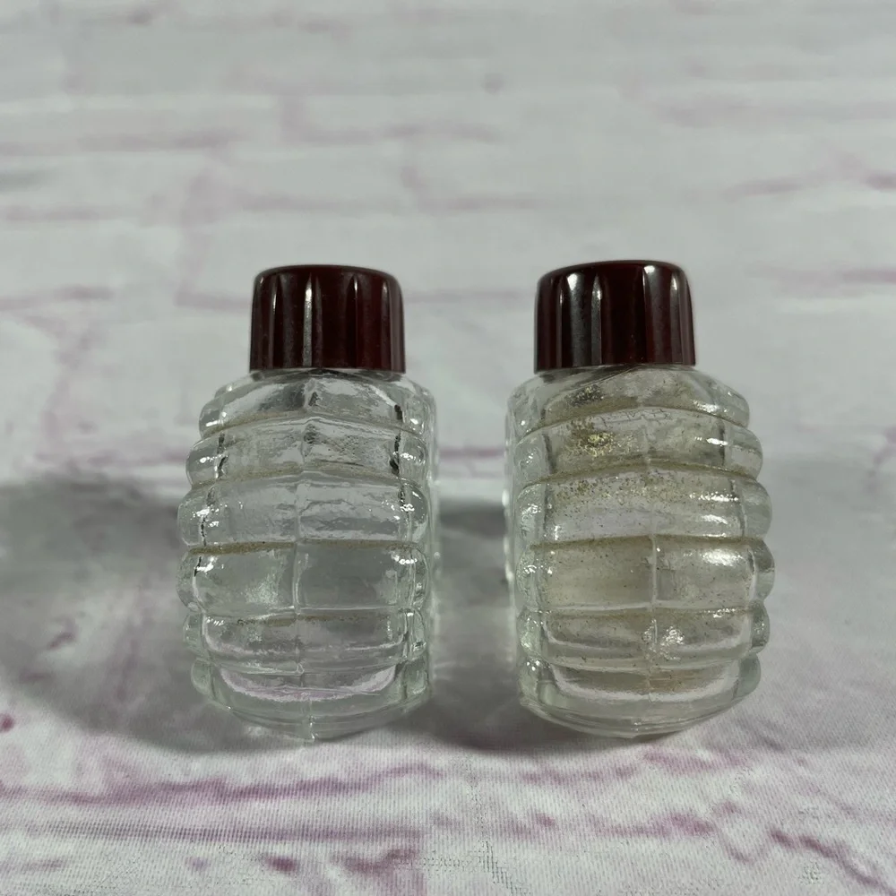 Vintage Glass Seashell Shaped Salt and Pepper Shakers with Beach Chair Holder